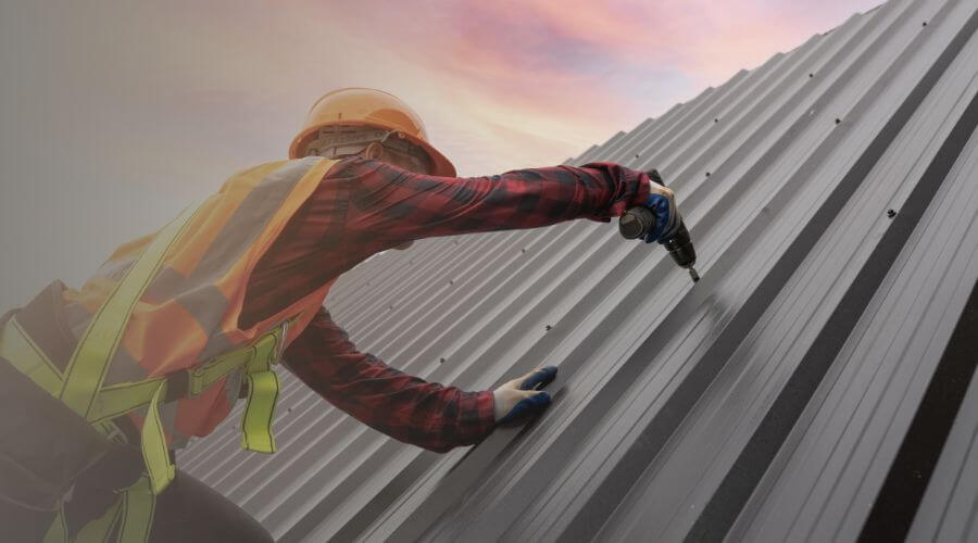 Professional gutter cleaning in Frederick, IL